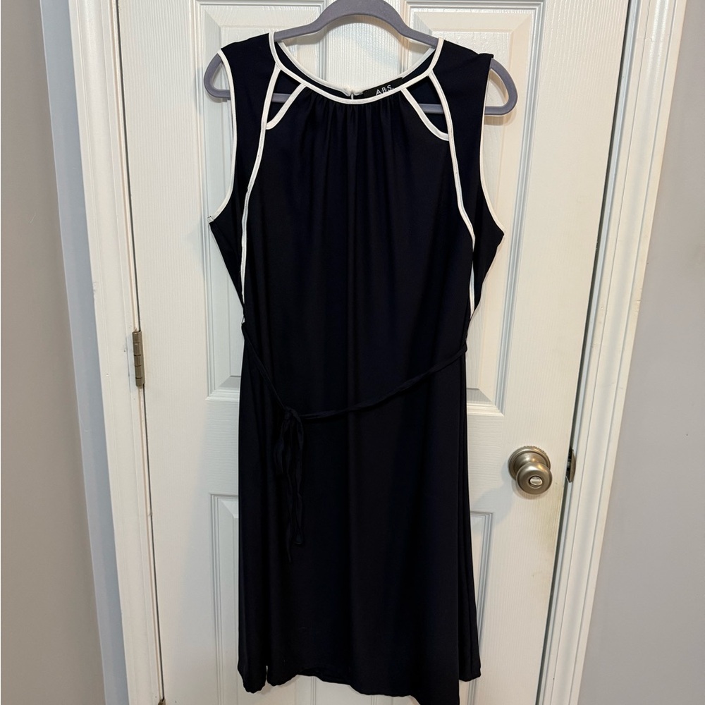 Navy Sleeveless Dress with White Trim